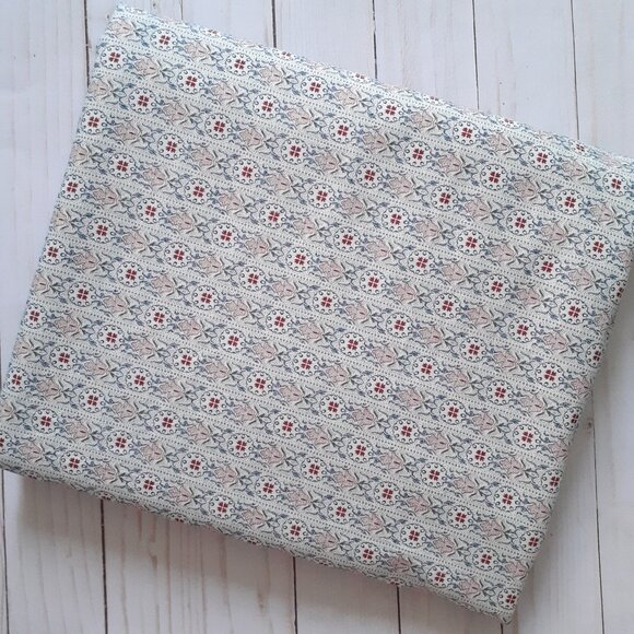 Clarissa White Alford Collection Shelburne Museum by RJR Fabrics White 7 2/3 yds - Picture 1 of 6